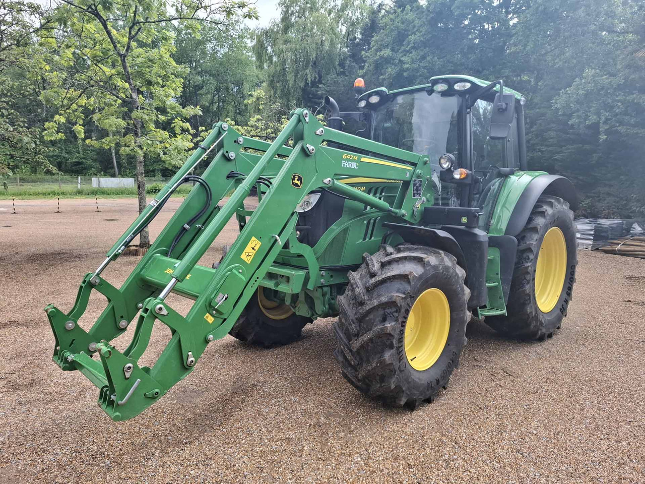 John Deere 6140M - Tracteur agricole: photos 3 John Deere 6140M - Tracteur agricole: photos 3