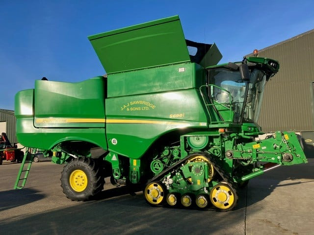 John Deere S690 TM - Moissonneuse-batteuse: photos 1 John Deere S690 TM - Moissonneuse-batteuse: photos 1