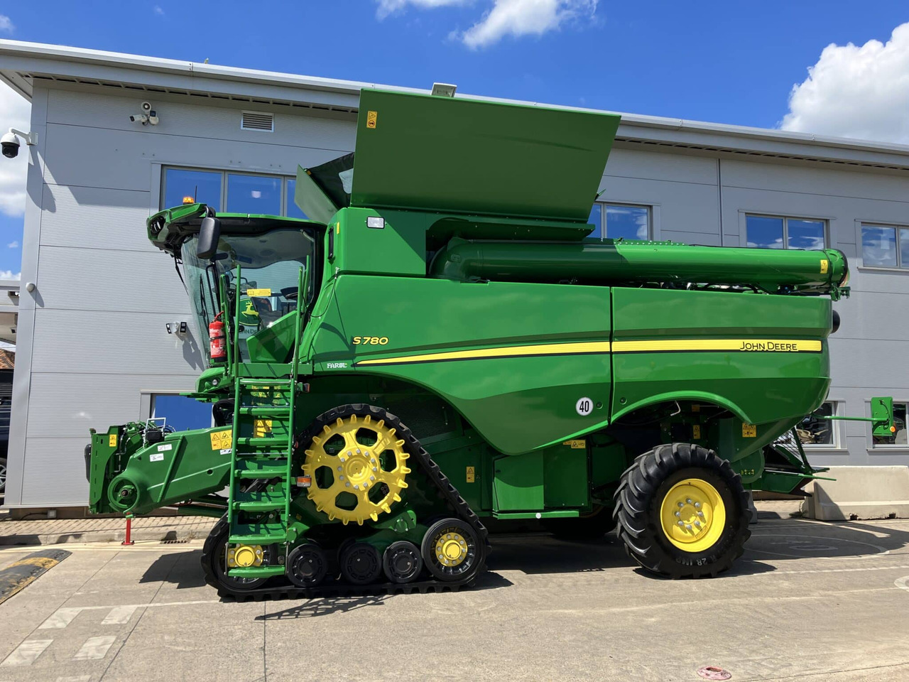 John Deere S780 - Moissonneuse-batteuse: photos 2 John Deere S780 - Moissonneuse-batteuse: photos 2