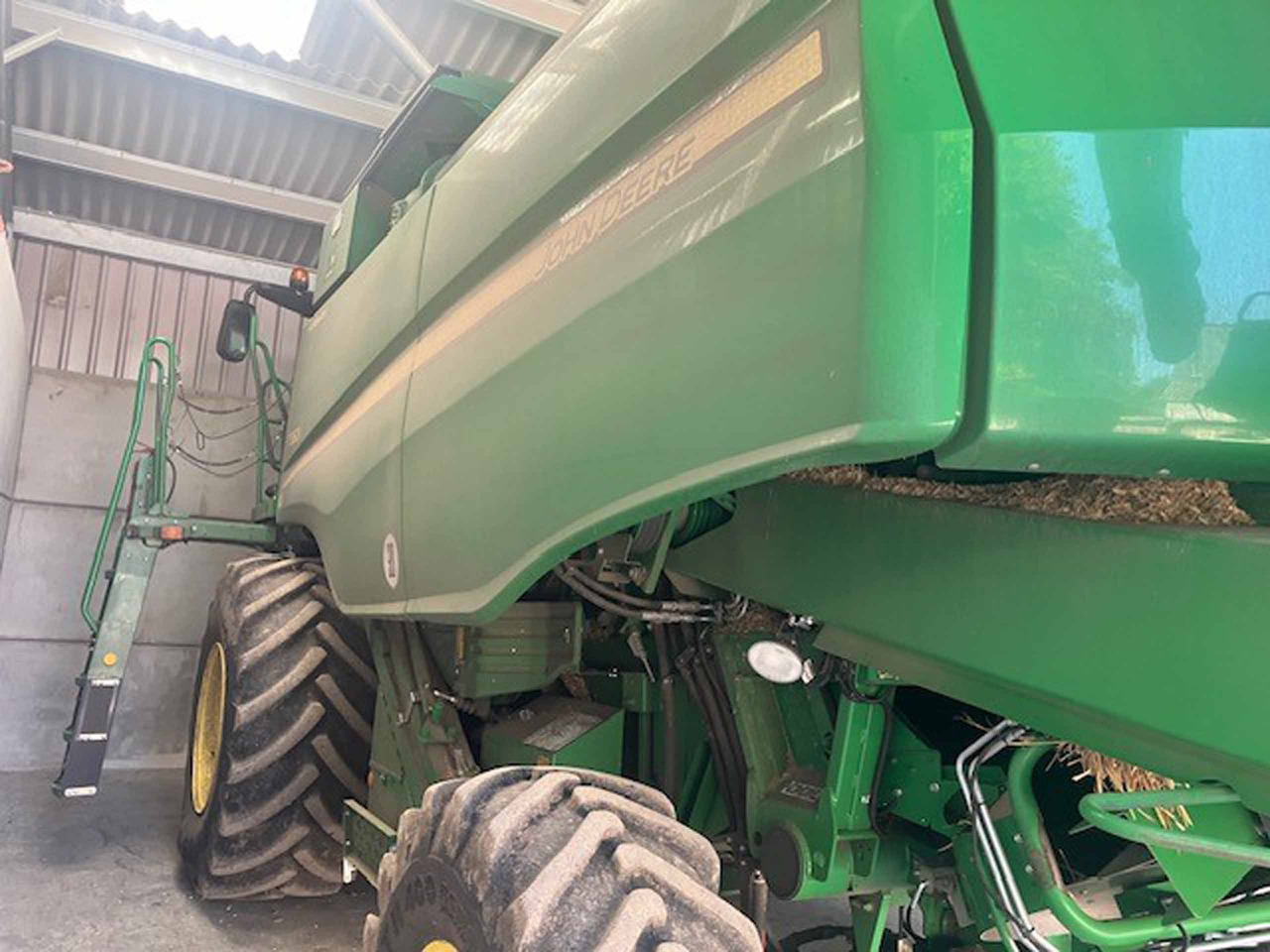 John Deere T560i HillMaster - Moissonneuse-batteuse: photos 2 John Deere T560i HillMaster - Moissonneuse-batteuse: photos 2