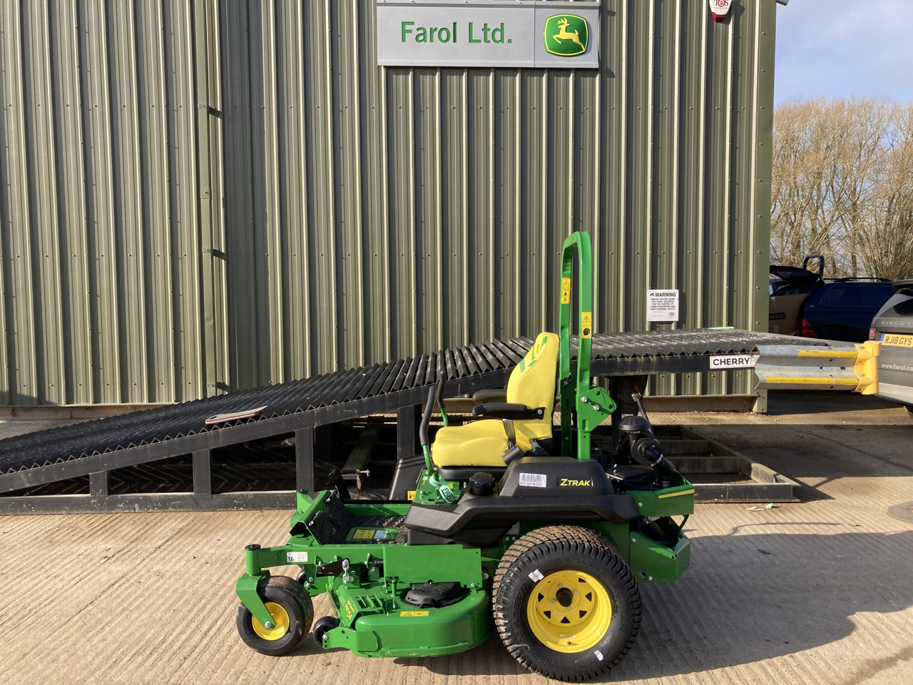 John Deere Z740R zero turn rotary mower - Motofaucheuse: photos 2 John Deere Z740R zero turn rotary mower - Motofaucheuse: photos 2