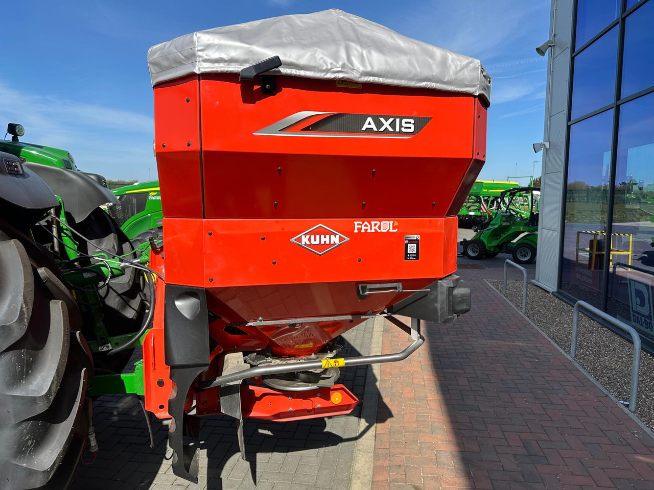 Kuhn Axis 40.2 H EMC W - Distributeur d'engrais: photos 2 Kuhn Axis 40.2 H EMC W - Distributeur d'engrais: photos 2