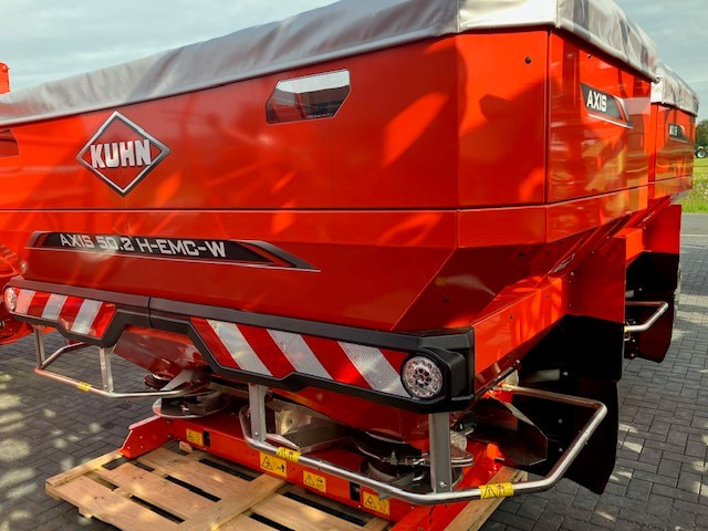 Kuhn Axis 40.2 M EMC V8 - Distributeur d'engrais: photos 5 Kuhn Axis 40.2 M EMC V8 - Distributeur d'engrais: photos 5