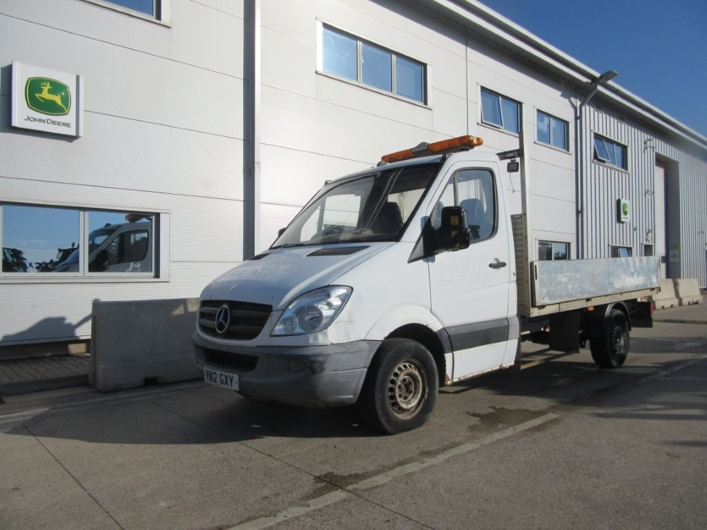 MERCEDES-BENZ SPRINTER 313 CDI FLAT BED - Utilitaire plateau, Véhicule de voirie/ Spécial: photos 1 MERCEDES-BENZ SPRINTER 313 CDI FLAT BED - Utilitaire plateau, Véhicule de voirie/ Spécial: photos 1