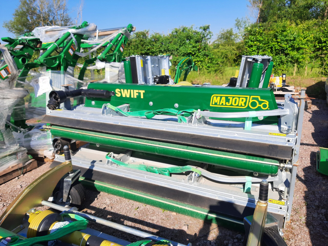 Major Swift MJ71-240 finishing mower - Motofaucheuse: photos 1 Major Swift MJ71-240 finishing mower - Motofaucheuse: photos 1