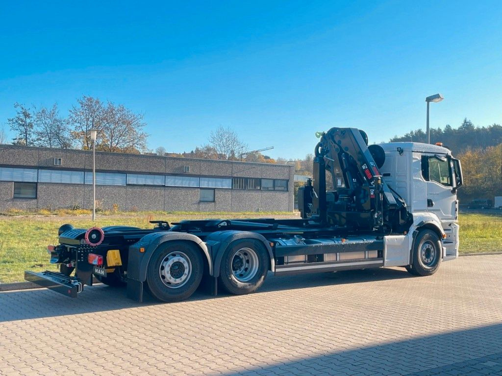 Camion ampliroll, Camion grue MAN TGS 26.470 6x2 Abrollkipper + Kran Hiab 228-6: photos 12