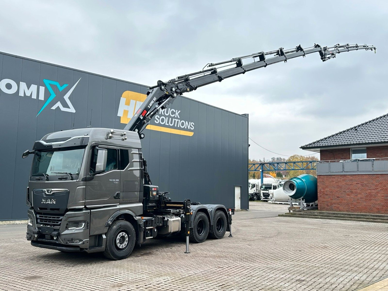 MAN TGX 26.580 6x4 Kran Hiab 302-6 + Jib-4 - Camion grue: photos 3 MAN TGX 26.580 6x4 Kran Hiab 302-6 + Jib-4 - Camion grue: photos 3
