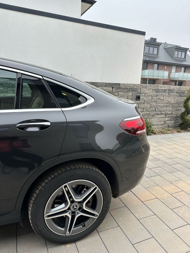 Mercedes-Benz GLC 300 GLC -Klasse Coupe GLC 300 e 4Matic - SUV: photos 4 Mercedes-Benz GLC 300 GLC -Klasse Coupe GLC 300 e 4Matic - SUV: photos 4