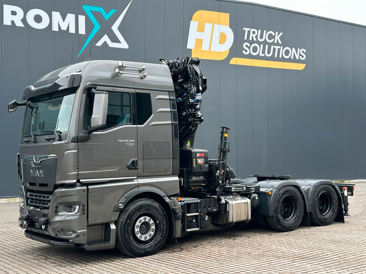 MAN TGX 26.580 6x4 Kran Hiab 302-6 + Jib-4 - Tracteur routier: photos 3 MAN TGX 26.580 6x4 Kran Hiab 302-6 + Jib-4 - Tracteur routier: photos 3
