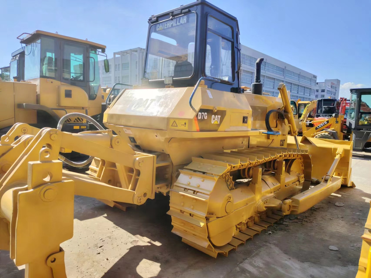 CATERPILLAR D7G - Bulldozer: photos 3 CATERPILLAR D7G - Bulldozer: photos 3