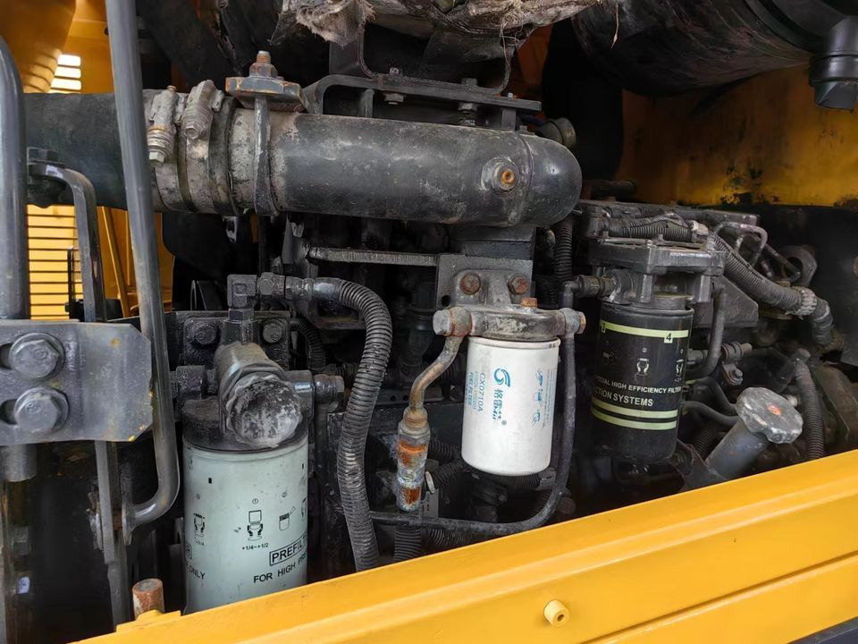 Japan Made Original Komatsu Wa380z-6 Wheel Loader, WA380Z Cheap Used 5ton Payloader Price Low in China - Chargeuse sur pneus: photos 4 Japan Made Original Komatsu Wa380z-6 Wheel Loader, WA380Z Cheap Used 5ton Payloader Price Low in China - Chargeuse sur pneus: photos 4