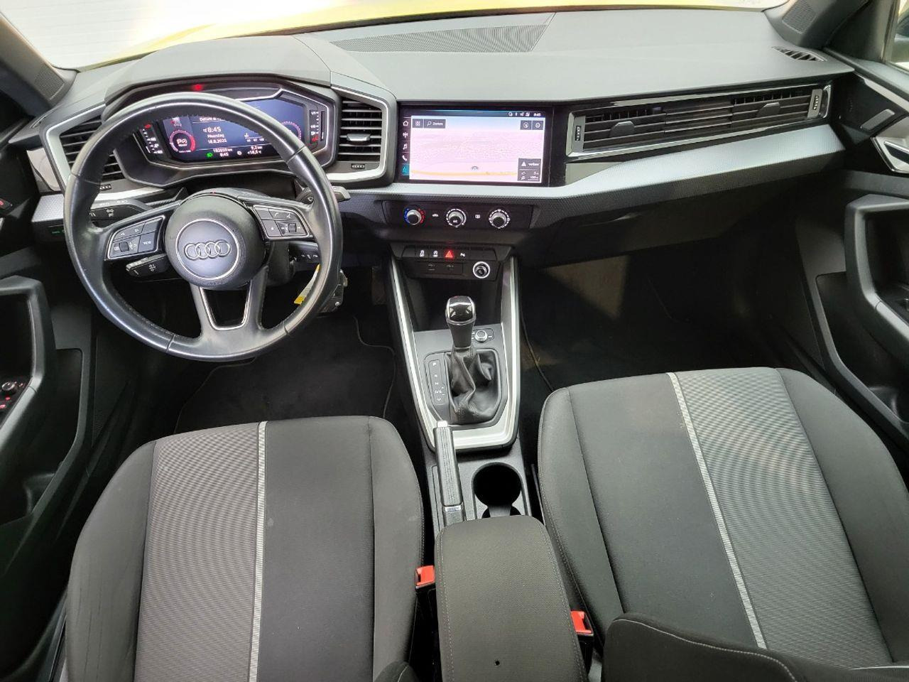 Audi A1 Sportback 30 TFSI Pro Line | 2019 | 192.659 km | Automaat | G519HT | NAP: Logisch - Voiture à hayon: photos 5 Audi A1 Sportback 30 TFSI Pro Line | 2019 | 192.659 km | Automaat | G519HT | NAP: Logisch - Voiture à hayon: photos 5