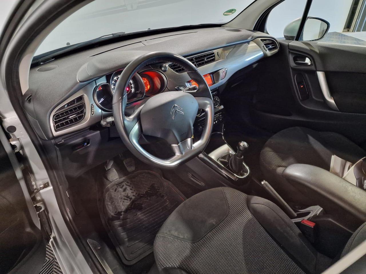 Voiture Citroen C3 1.6 Vti 9-KJP-57 193.593 km: photos 6