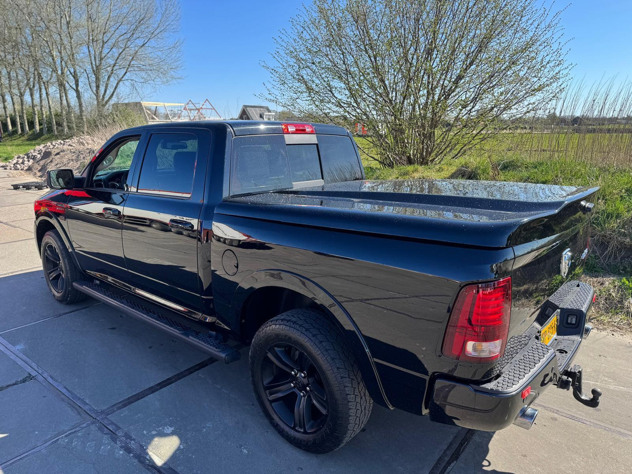 Dodge ram sport crew cap 1500 , 5,7 liter hemi V8. Benzine + lpg VP-825-K - Pick-up: photos 5 Dodge ram sport crew cap 1500 , 5,7 liter hemi V8. Benzine + lpg VP-825-K - Pick-up: photos 5