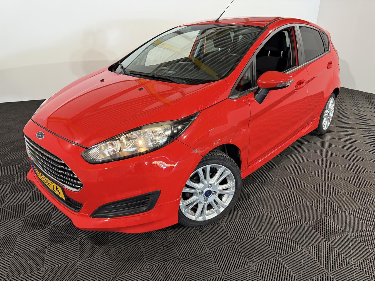 Ford | Fiesta | 1.0 EcoBoost Hot Hatch | 2014 | 193.394 km | 1TSN24 | Logisch - Voiture à hayon: photos 1 Ford | Fiesta | 1.0 EcoBoost Hot Hatch | 2014 | 193.394 km | 1TSN24 | Logisch - Voiture à hayon: photos 1