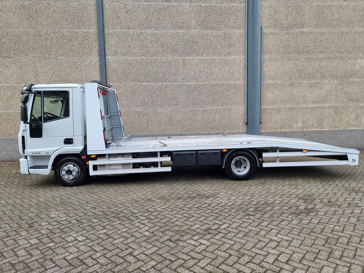 Iveco EuroCargo 80 Oprijwagen 42-BXH-4 - Camion porte-voitures: photos 4 Iveco EuroCargo 80 Oprijwagen 42-BXH-4 - Camion porte-voitures: photos 4