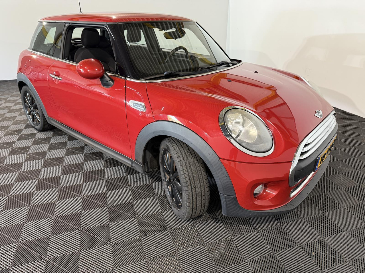 Mini | Mini | 1.5 One D | 2014 | 182.506 km | TD990B | Geen oordeel - Voiture à hayon: photos 3 Mini | Mini | 1.5 One D | 2014 | 182.506 km | TD990B | Geen oordeel - Voiture à hayon: photos 3