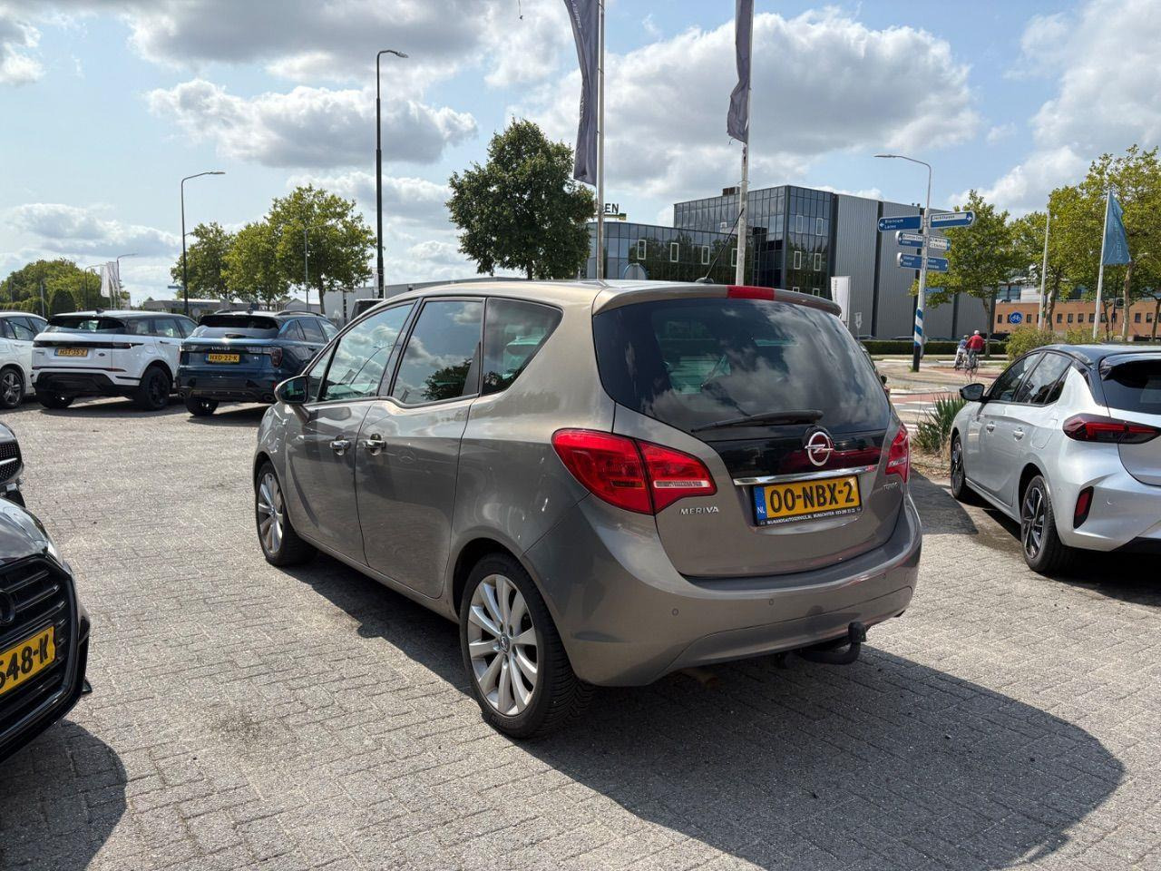 Opel Meriva 1.4 Turbo Cosmo | 2010 | 100.479 km | 00NBX2 | NAP: Logisch - Voiture: photos 3 Opel Meriva 1.4 Turbo Cosmo | 2010 | 100.479 km | 00NBX2 | NAP: Logisch - Voiture: photos 3