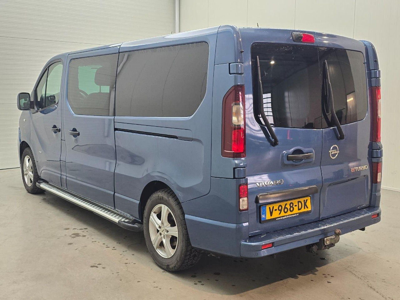 Opel Vivaro 1.6 CDTI L2H1 DC Innovation EcoFlex | 2017 | 222.475 km | V968DK | NAP: Logisch - Utilitaire double cabine: photos 3 Opel Vivaro 1.6 CDTI L2H1 DC Innovation EcoFlex | 2017 | 222.475 km | V968DK | NAP: Logisch - Utilitaire double cabine: photos 3