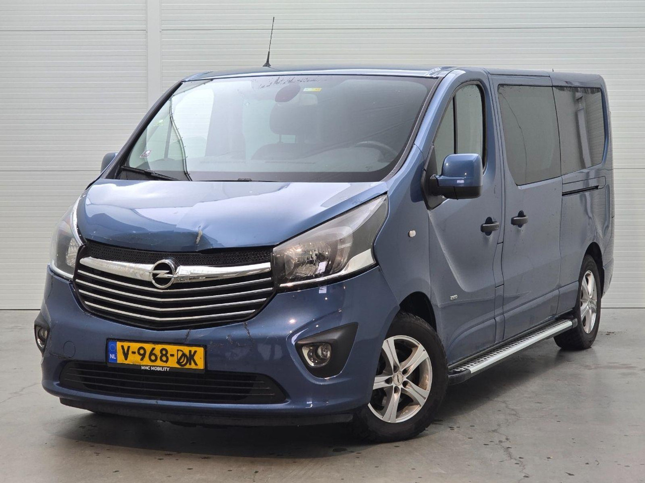 Opel Vivaro 1.6 CDTI L2H1 DC Innovation EcoFlex | 2017 | 222.475 km | V968DK | NAP: Logisch - Utilitaire double cabine: photos 1 Opel Vivaro 1.6 CDTI L2H1 DC Innovation EcoFlex | 2017 | 222.475 km | V968DK | NAP: Logisch - Utilitaire double cabine: photos 1