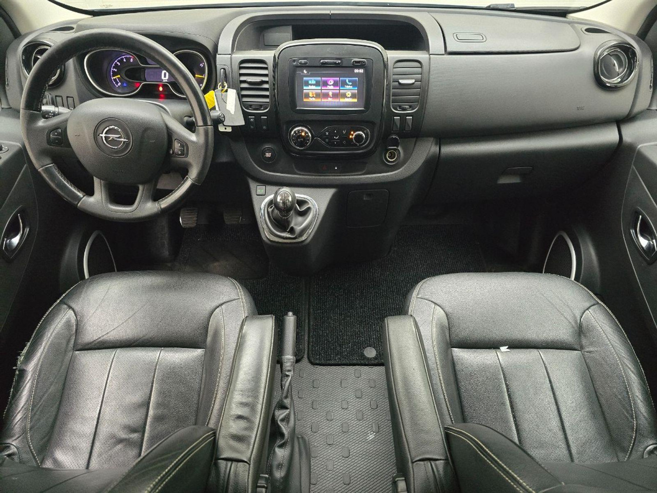 Opel Vivaro 1.6 CDTI L2H1 DC Innovation EcoFlex | 2017 | 222.475 km | V968DK | NAP: Logisch - Utilitaire double cabine: photos 5 Opel Vivaro 1.6 CDTI L2H1 DC Innovation EcoFlex | 2017 | 222.475 km | V968DK | NAP: Logisch - Utilitaire double cabine: photos 5