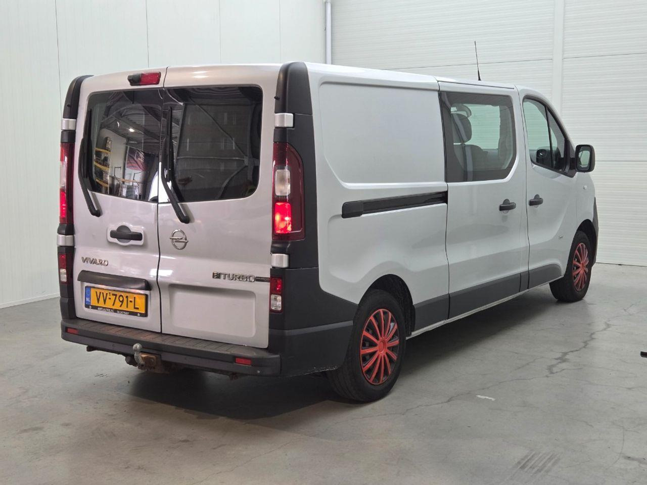 Opel Vivaro 1.6 CDTI L2H1 DC Sport EcoFlex | 2016 | 157.295 km | VV791L | NAP: Logisch - Utilitaire double cabine: photos 4 Opel Vivaro 1.6 CDTI L2H1 DC Sport EcoFlex | 2016 | 157.295 km | VV791L | NAP: Logisch - Utilitaire double cabine: photos 4