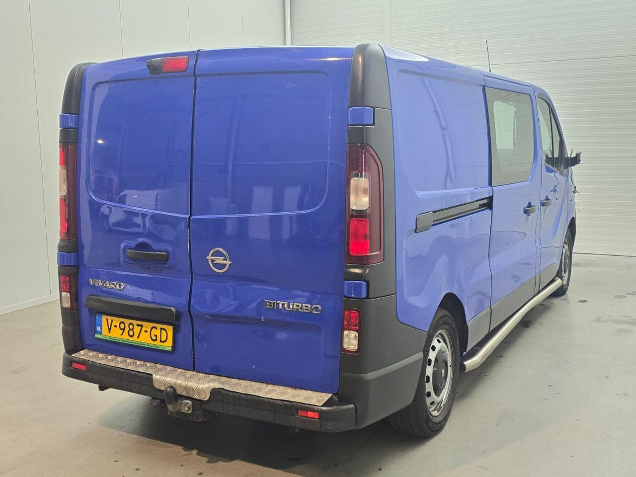 Opel Vivaro 1.6 CDTI L2H1 DC Sport EcoFlex | 2017 | 359.623 km | V987GD | NAP: Logisch - Utilitaire double cabine: photos 4 Opel Vivaro 1.6 CDTI L2H1 DC Sport EcoFlex | 2017 | 359.623 km | V987GD | NAP: Logisch - Utilitaire double cabine: photos 4