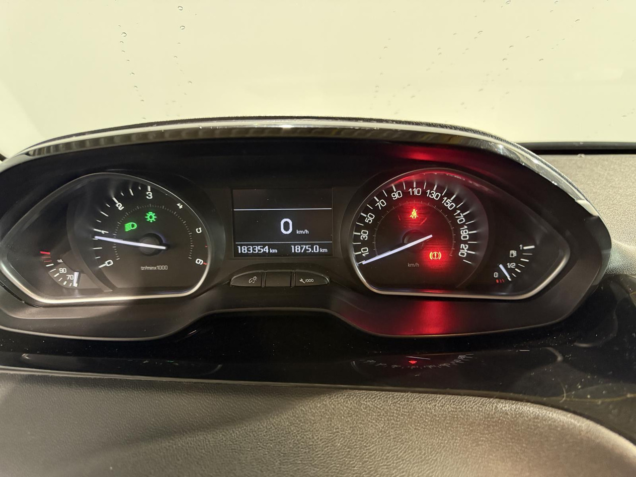 Voiture à hayon Peugeot | 208 | 1.5 BlueHDi Blue Lease Allure | 2019 | 183.354 km | R049BT | Geen oordeel: photos 13 Voiture à hayon Peugeot | 208 | 1.5 BlueHDi Blue Lease Allure | 2019 | 183.354 km | R049BT | Geen oordeel: photos 13