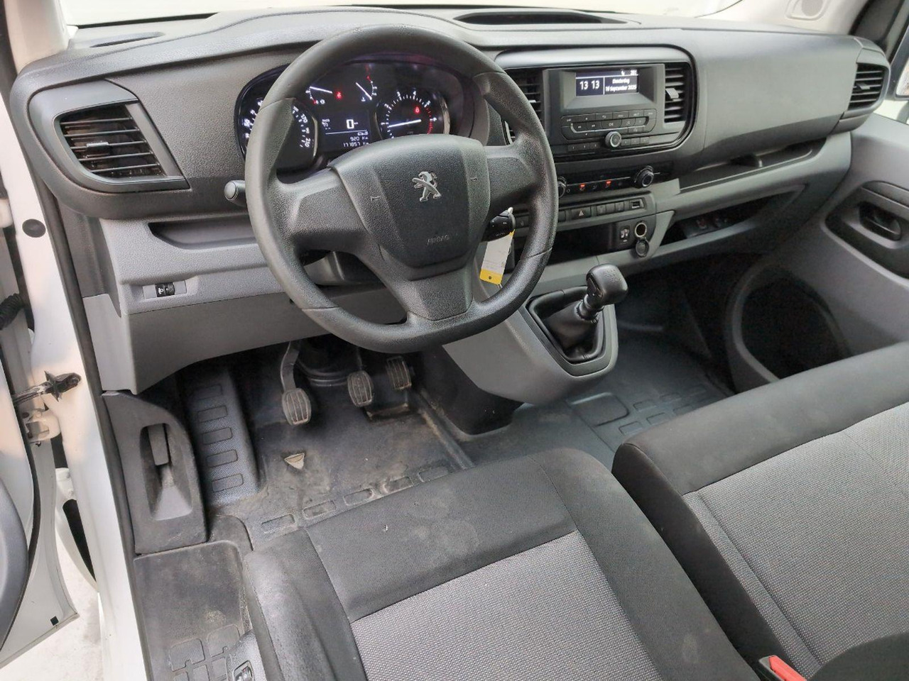 Peugeot Expert 226S 1.6 BlueHDI 115 Pro | 2016 | 171.857 km | V686ZB | NAP: Geen oordeel - Fourgon utilitaire: photos 5 Peugeot Expert 226S 1.6 BlueHDI 115 Pro | 2016 | 171.857 km | V686ZB | NAP: Geen oordeel - Fourgon utilitaire: photos 5