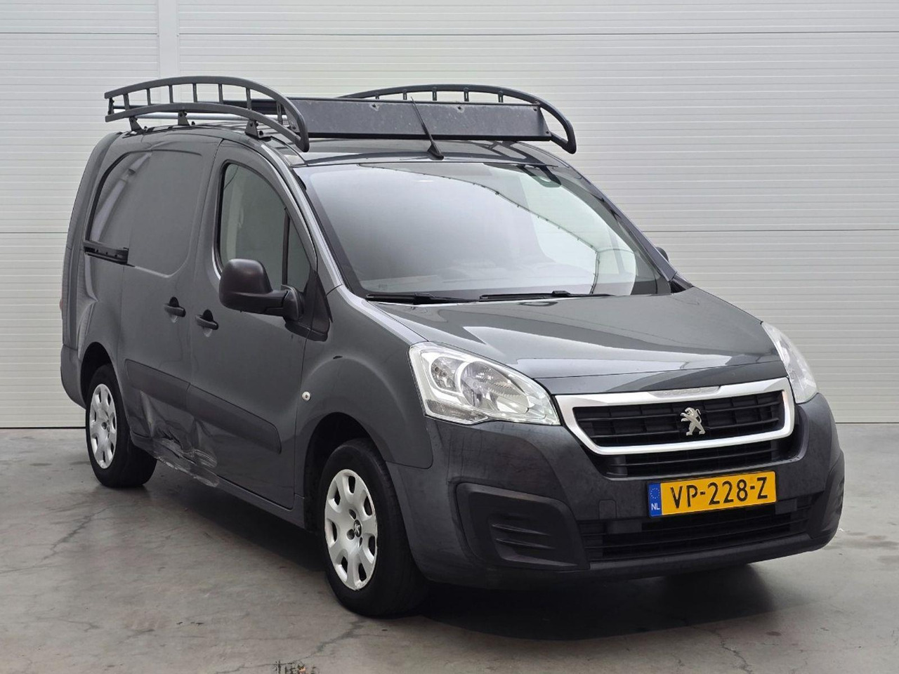 Peugeot Partner 122 1.6 HDi 90 L2 Première | 2015 | 169.353 km | VP228Z | NAP: Logisch - Fourgonnette: photos 2 Peugeot Partner 122 1.6 HDi 90 L2 Première | 2015 | 169.353 km | VP228Z | NAP: Logisch - Fourgonnette: photos 2