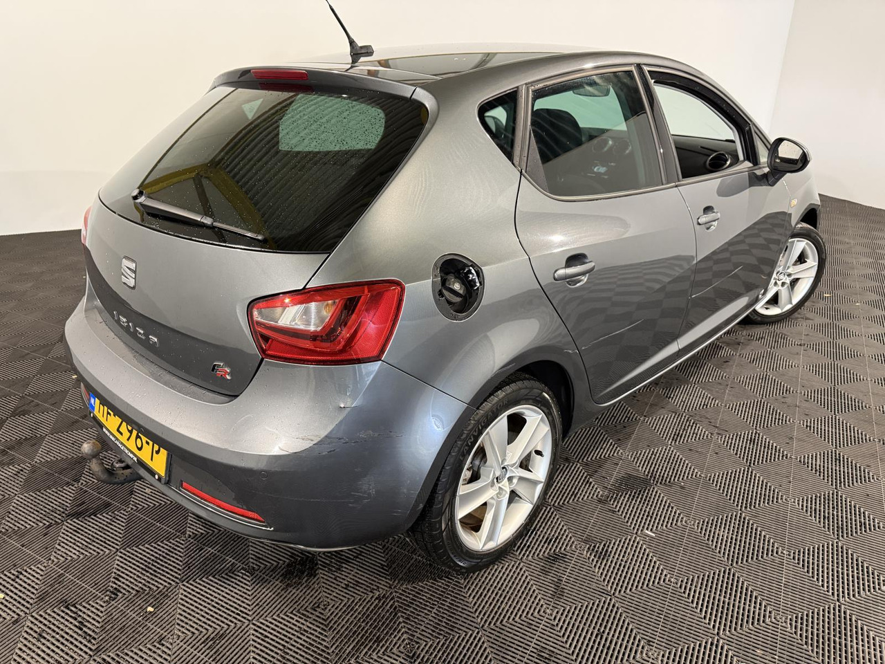 SEAT | Ibiza | 1.0 EcoTSI FR Connect | 2015 | 138.360 km | HF296P | Logisch - Voiture à hayon: photos 2 SEAT | Ibiza | 1.0 EcoTSI FR Connect | 2015 | 138.360 km | HF296P | Logisch - Voiture à hayon: photos 2
