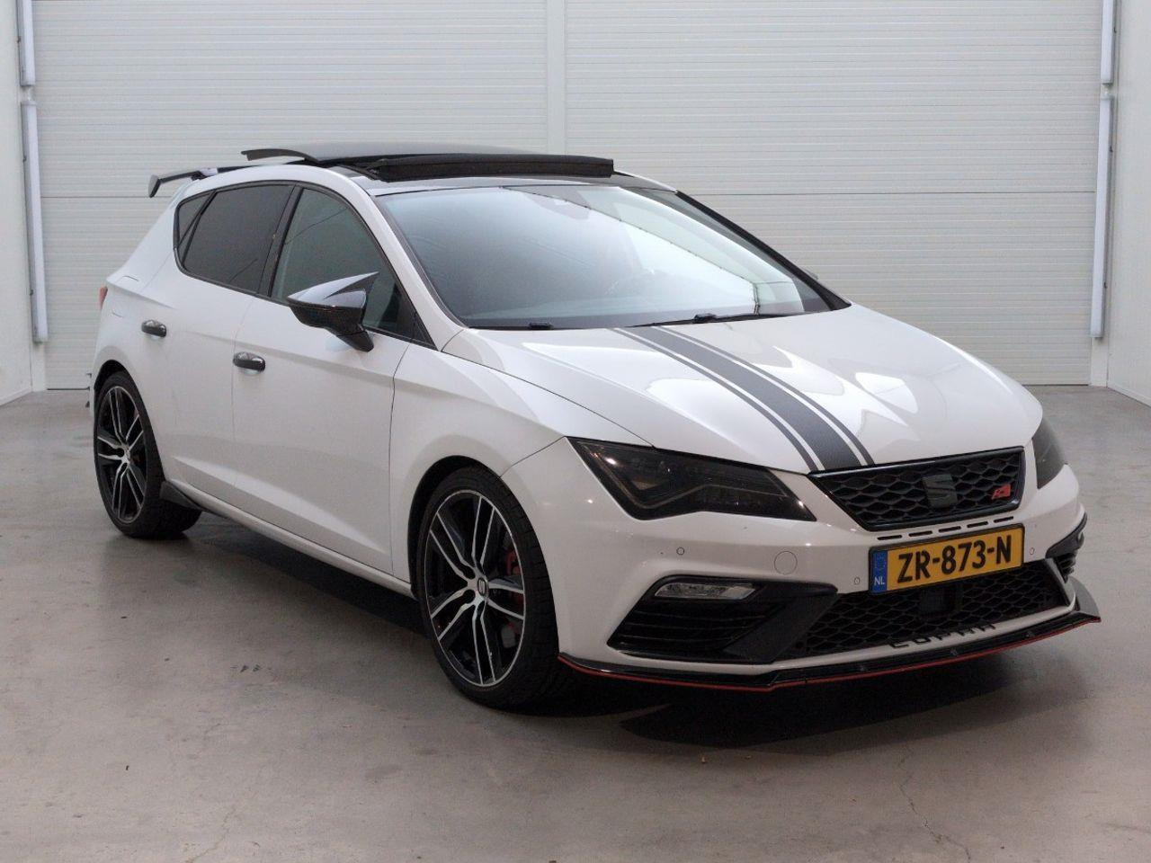 SEAT Leon ST 2.0 TSI CUPRA 300 | 2018 | 178.178 km | Automaat | ZR873N | NAP: Geen oordeel - Voiture: photos 2 SEAT Leon ST 2.0 TSI CUPRA 300 | 2018 | 178.178 km | Automaat | ZR873N | NAP: Geen oordeel - Voiture: photos 2