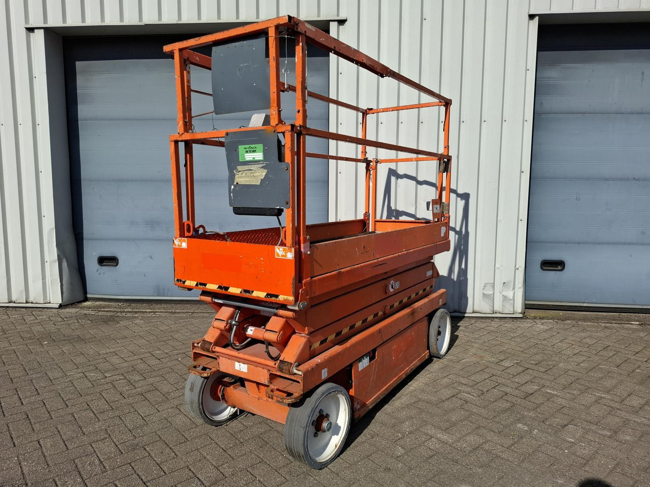 Skyjack SJ3220 Schaarlift 2015 - Nacelle ciseaux: photos 1 Skyjack SJ3220 Schaarlift 2015 - Nacelle ciseaux: photos 1