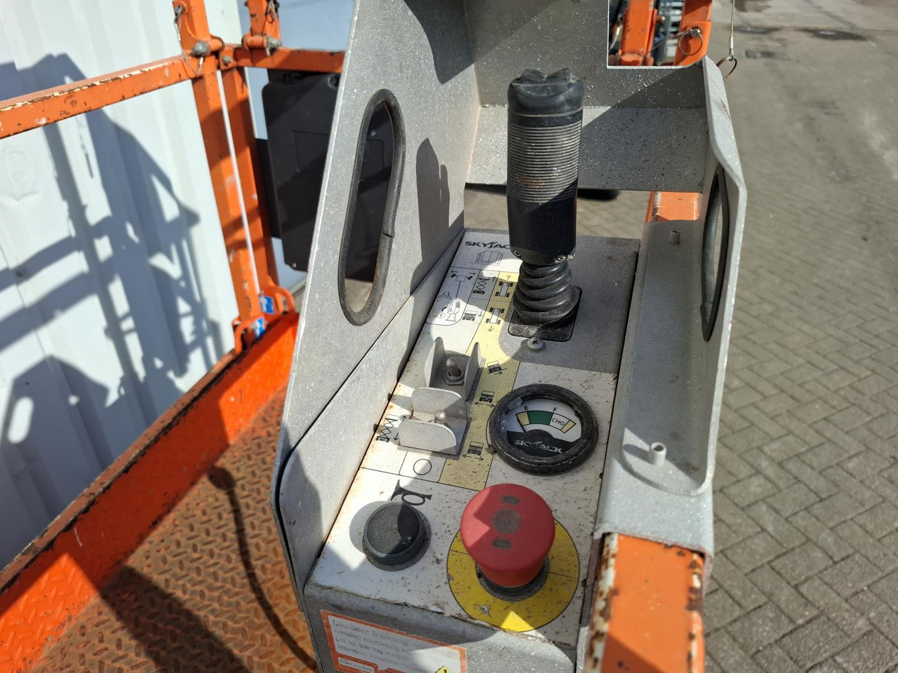 Skyjack SJ3220 Schaarlift 2015 - Nacelle ciseaux: photos 5 Skyjack SJ3220 Schaarlift 2015 - Nacelle ciseaux: photos 5