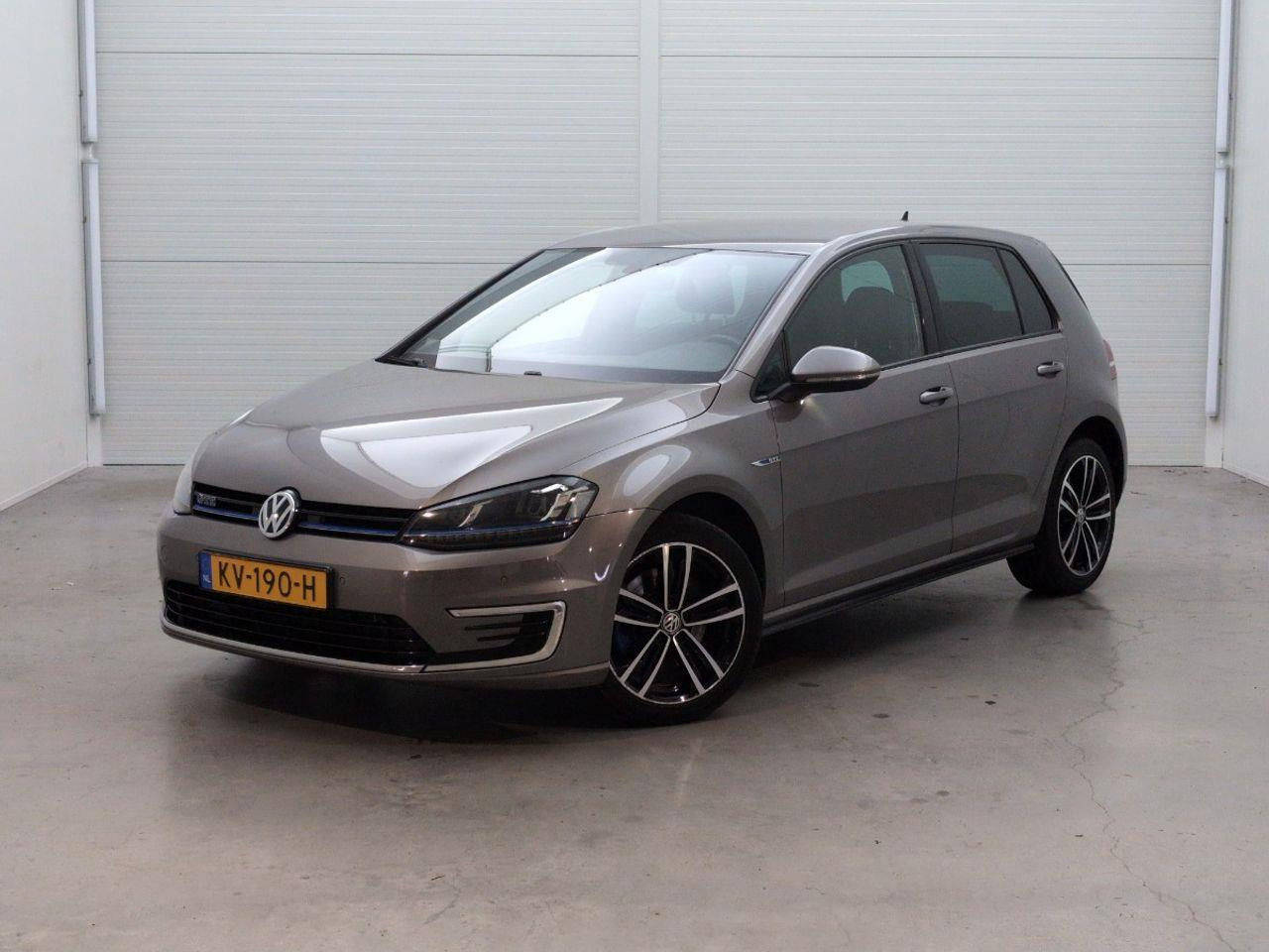 Volkswagen Golf 1.4 TSI GTE Connected Series | 2016 | 263.021 km | KV190H | NAP: Logisch - Voiture à hayon: photos 1 Volkswagen Golf 1.4 TSI GTE Connected Series | 2016 | 263.021 km | KV190H | NAP: Logisch - Voiture à hayon: photos 1