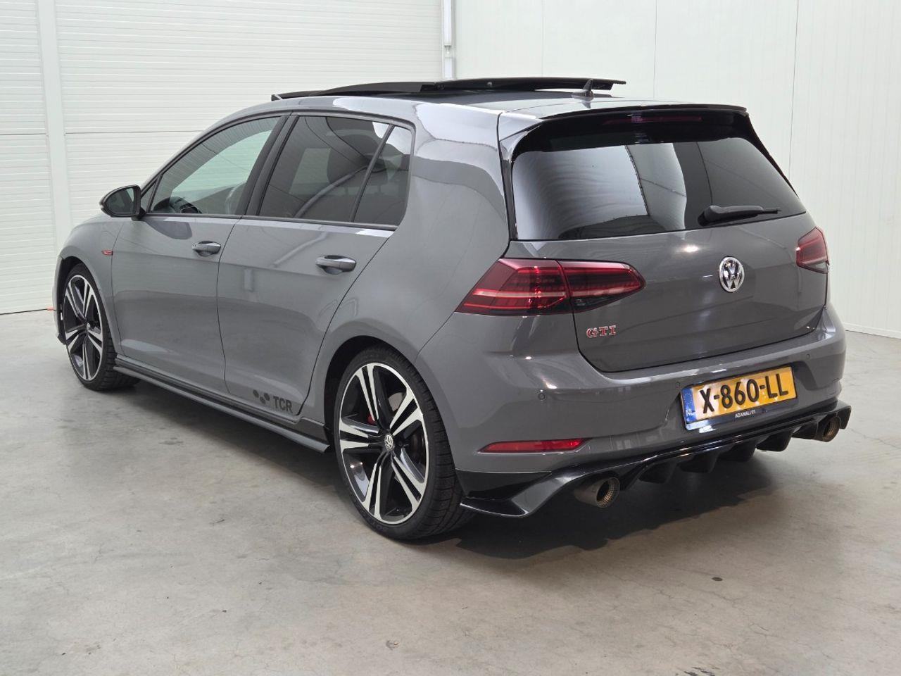 Volkswagen Golf 2.0 TSI GTI TCR | 2019 | 113.939 km | Automaat | X860LL | NAP: Geen oordeel - Voiture à hayon: photos 3 Volkswagen Golf 2.0 TSI GTI TCR | 2019 | 113.939 km | Automaat | X860LL | NAP: Geen oordeel - Voiture à hayon: photos 3
