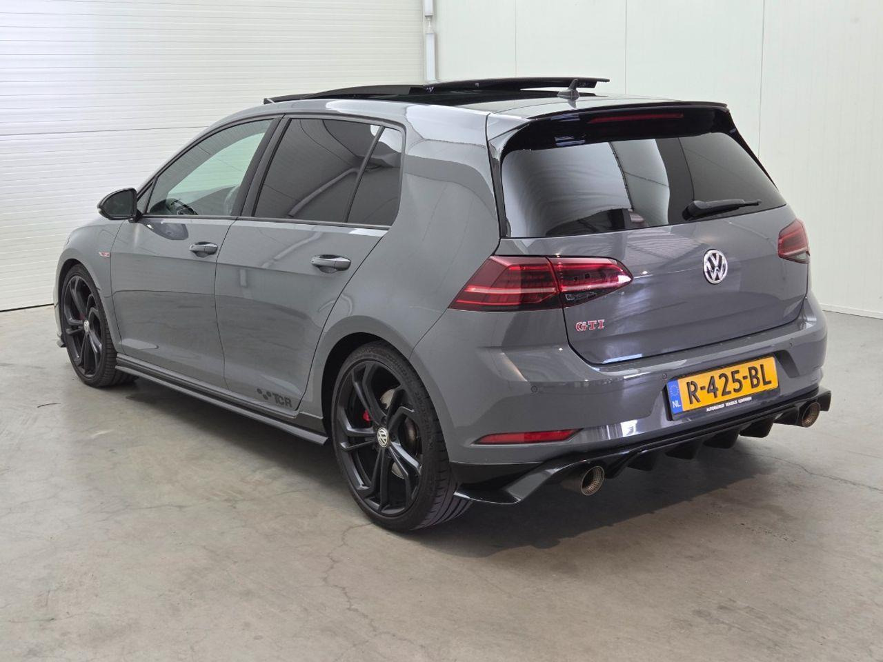 Volkswagen Golf 2.0 TSI GTI TCR | 2020 | 134.461 km | Automaat | R425BL | NAP: Geen oordeel - Voiture à hayon: photos 3 Volkswagen Golf 2.0 TSI GTI TCR | 2020 | 134.461 km | Automaat | R425BL | NAP: Geen oordeel - Voiture à hayon: photos 3