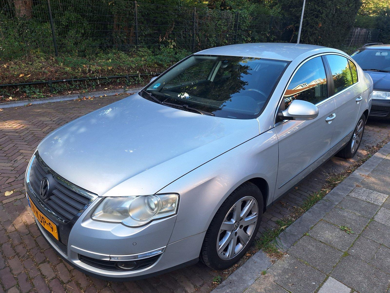 Volkswagen | Passat | 1.9 TDI Comfortline | 2010 | 314.746 km | 77KJP9 | Logisch - Berline: photos 1 Volkswagen | Passat | 1.9 TDI Comfortline | 2010 | 314.746 km | 77KJP9 | Logisch - Berline: photos 1