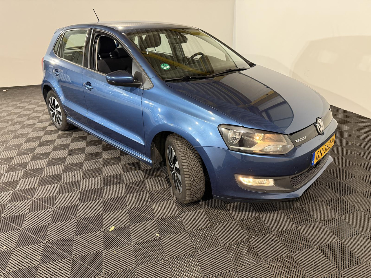 Volkswagen | Polo | 1.0 BlueMotion Edition | 2015 | 255.096 km | GN363H | Logisch - Voiture à hayon: photos 2 Volkswagen | Polo | 1.0 BlueMotion Edition | 2015 | 255.096 km | GN363H | Logisch - Voiture à hayon: photos 2