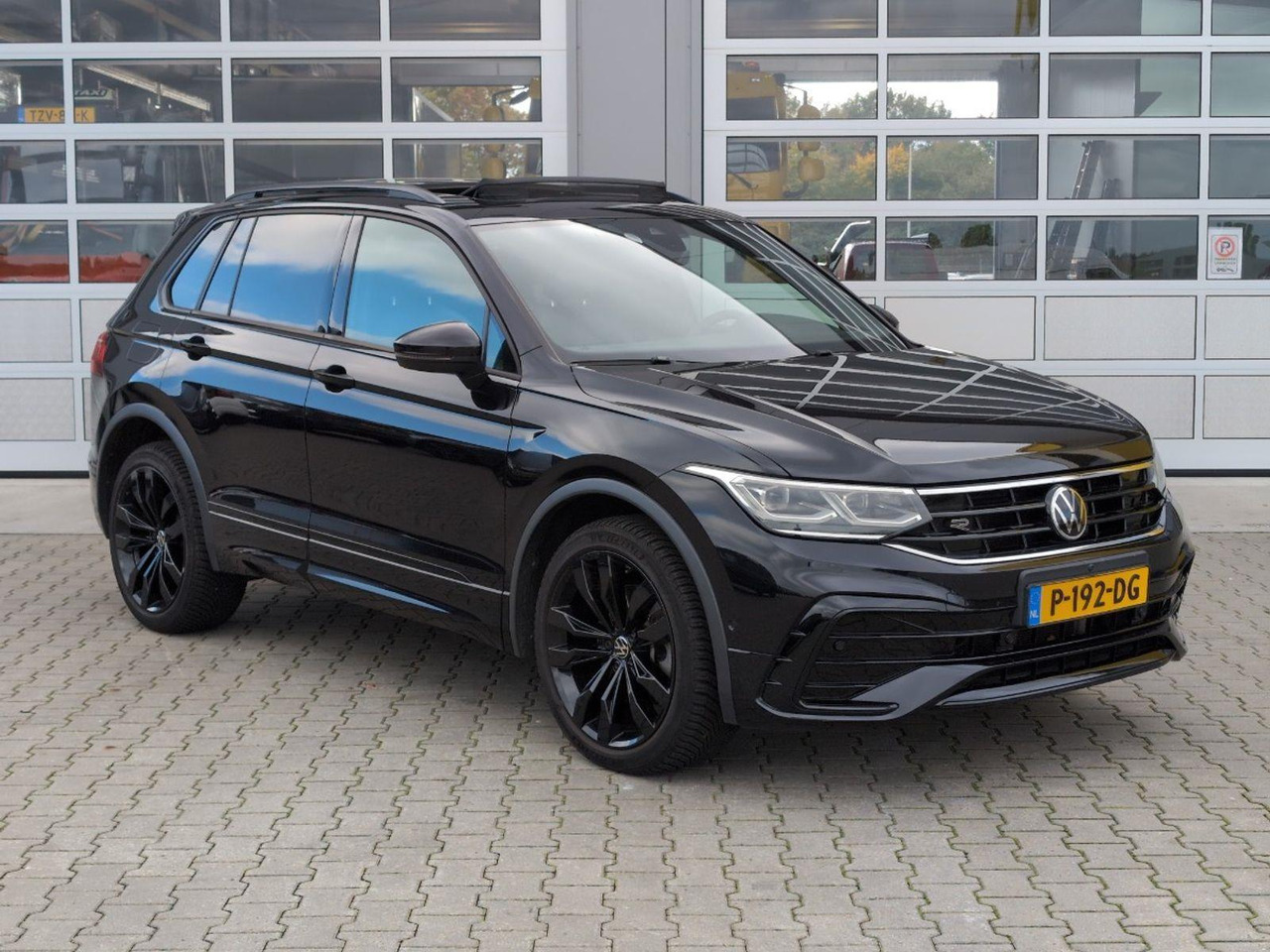 Volkswagen Tiguan 1.4 TSI eHybrid R - Line Business+ | 2021 | 96.459 km | Automaat | P192DG | NAP: Geen oordeel - SUV: photos 2 Volkswagen Tiguan 1.4 TSI eHybrid R - Line Business+ | 2021 | 96.459 km | Automaat | P192DG | NAP: Geen oordeel - SUV: photos 2