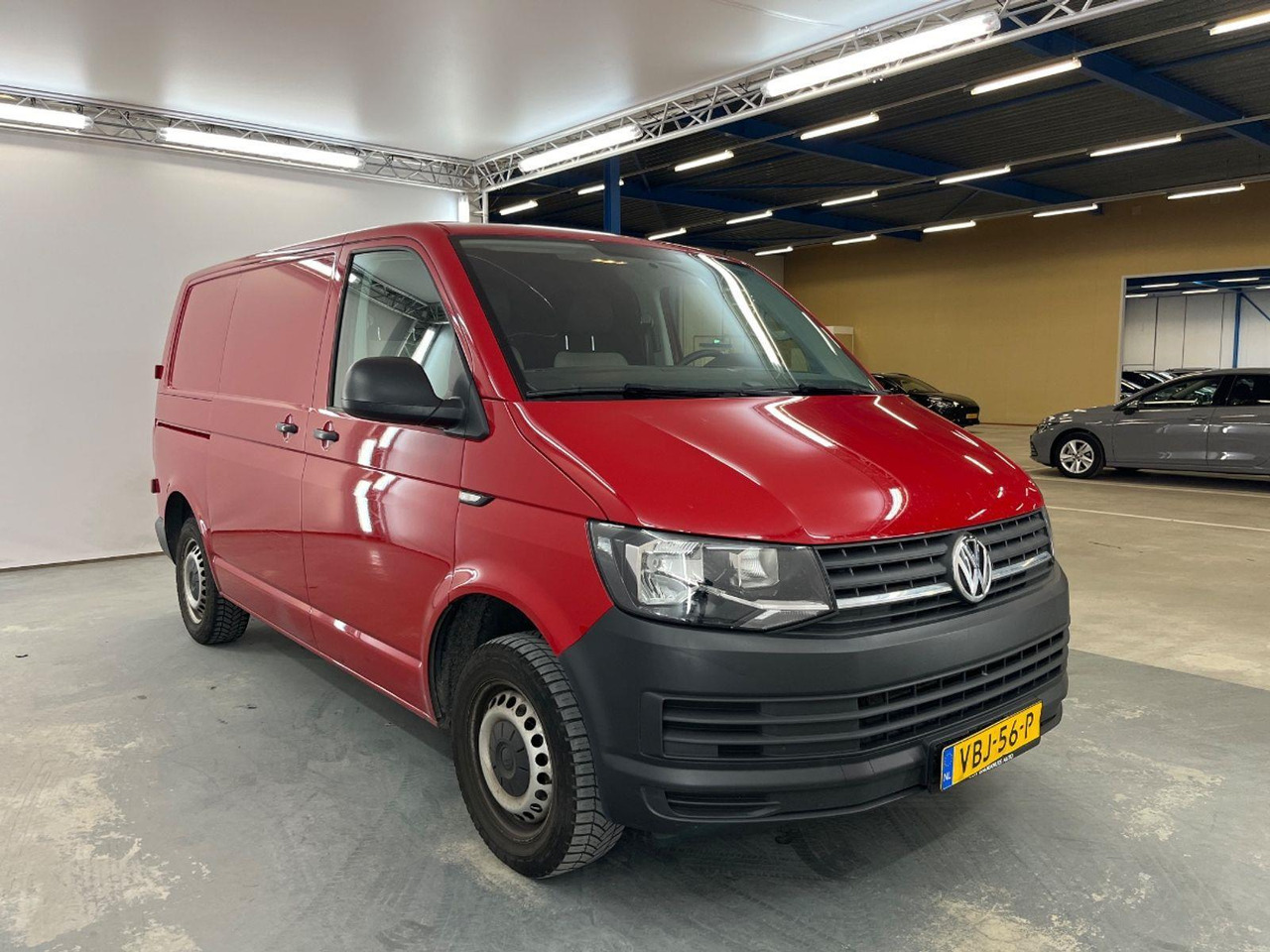 Volkswagen Transporter 2.0 TDI L1H1 Highline | 2019 | 151.061 km | VBJ56P | NAP: Logisch - Fourgon utilitaire: photos 2 Volkswagen Transporter 2.0 TDI L1H1 Highline | 2019 | 151.061 km | VBJ56P | NAP: Logisch - Fourgon utilitaire: photos 2