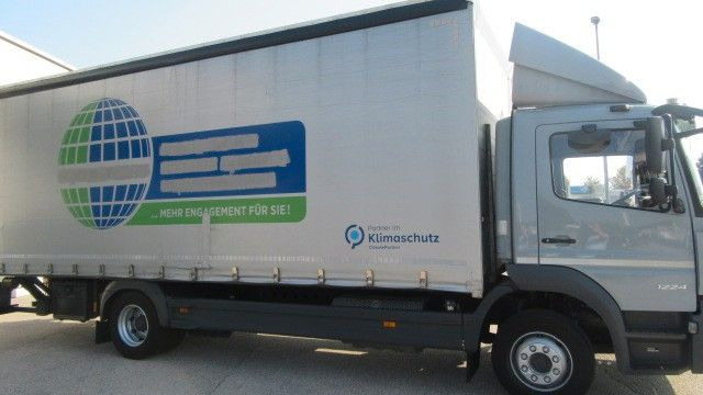 Mercedes-Benz 1224L Pr.LBW 2 to. langes Blatt, Tacho 4.1 - Camion à rideaux coulissants: photos 4 Mercedes-Benz 1224L Pr.LBW 2 to. langes Blatt, Tacho 4.1 - Camion à rideaux coulissants: photos 4