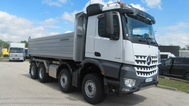 Mercedes-Benz Arocs 4148 8x4 Meiller 2-Seitenkipper - Camion benne: photos 3 Mercedes-Benz Arocs 4148 8x4 Meiller 2-Seitenkipper - Camion benne: photos 3