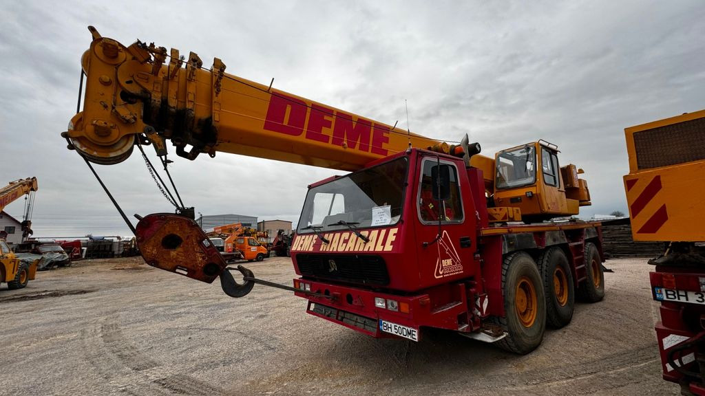 Grove GMK 3050 - Grue tout-terrain: photos 3 Grove GMK 3050 - Grue tout-terrain: photos 3