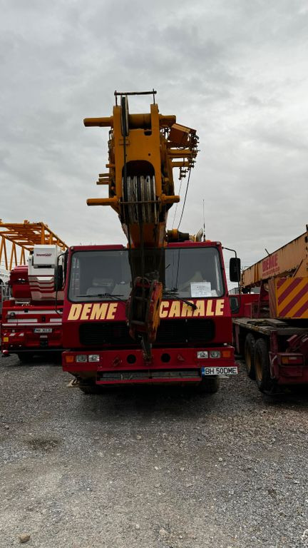 Grove GMK 3050 - Grue tout-terrain: photos 5 Grove GMK 3050 - Grue tout-terrain: photos 5