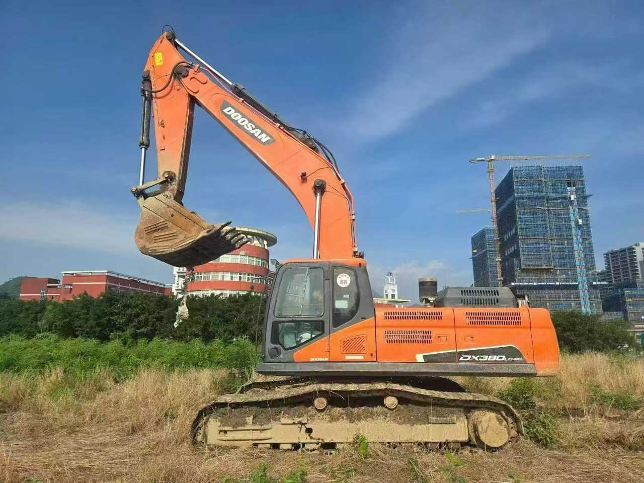 DOOSAN DX380 - Engins de chantier: photos 1 DOOSAN DX380 - Engins de chantier: photos 1