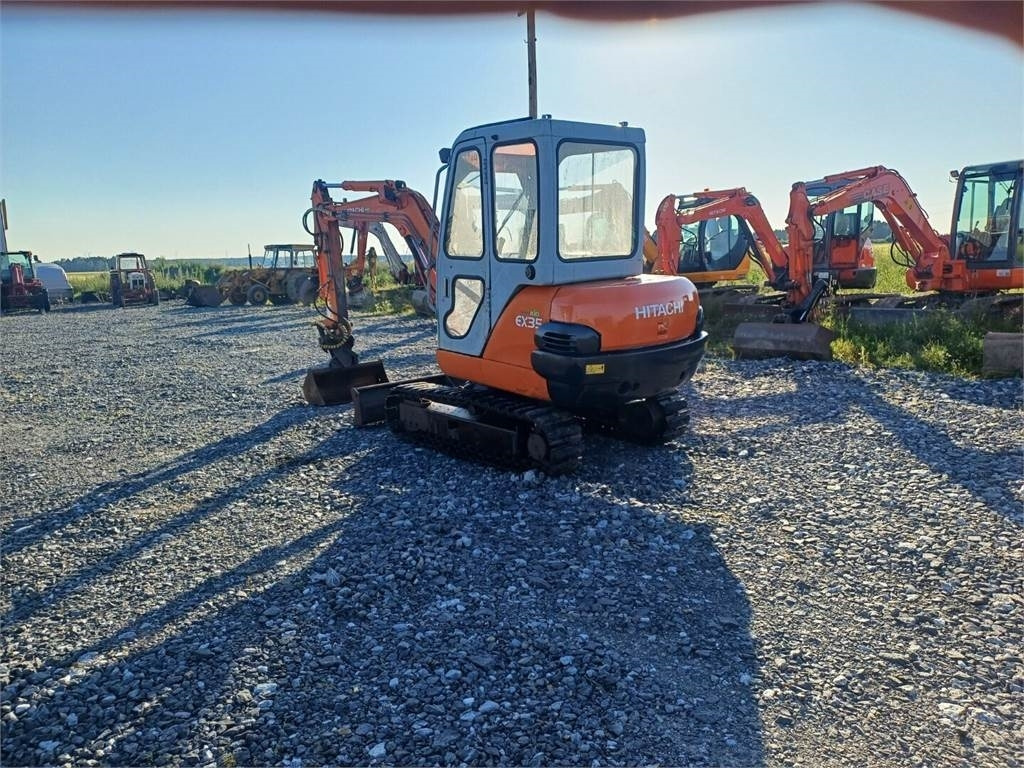 Hitachi EX35 kauhan kallistaja - Mini pelle: photos 3 Hitachi EX35 kauhan kallistaja - Mini pelle: photos 3