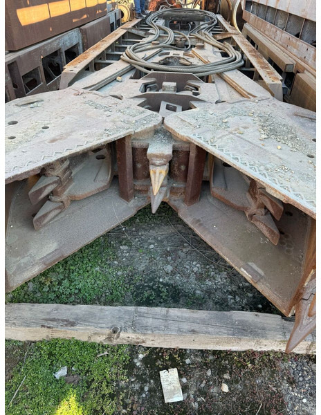 Liebherr Stein HT Diaphragm Wall Grab - Grappin pour Engins de chantier: photos 5 Liebherr Stein HT Diaphragm Wall Grab - Grappin pour Engins de chantier: photos 5