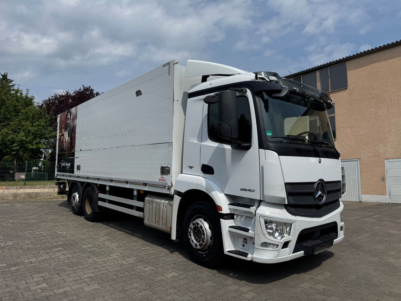 Mercedes-Benz 2540/LBW/2xAHK/Lenk-Lift/Kamera/4inStock - Camion pour le transport de boissons: photos 3 Mercedes-Benz 2540/LBW/2xAHK/Lenk-Lift/Kamera/4inStock - Camion pour le transport de boissons: photos 3