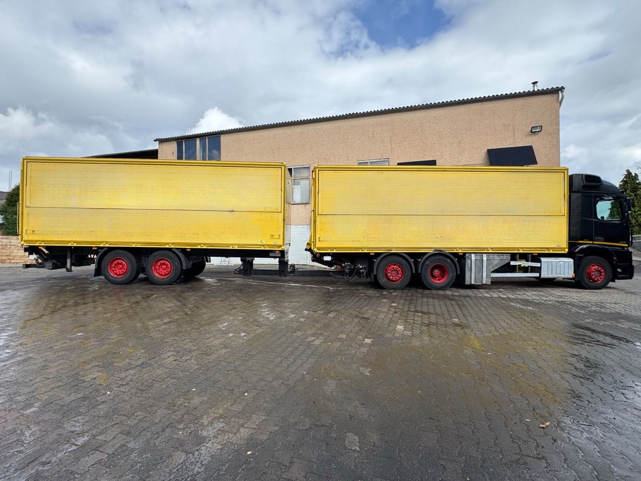 Mercedes-Benz Actros2545/2xLBW/Retarder/Lenk-Lift/Top-Zustand - Camion pour le transport de boissons: photos 3 Mercedes-Benz Actros2545/2xLBW/Retarder/Lenk-Lift/Top-Zustand - Camion pour le transport de boissons: photos 3